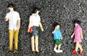 (1/87 - 1/100) Family Set - 1 (4 Pieces) (Model Train)