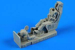 A-4 スカイホーク 駐機時アメリカ海軍パイロット w/射出座席 (プラモデル)