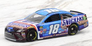 NASCAR Cup Series 2017 Toyota Camry SNICKERS CRISPIER#18 Kyle Busch (ミニカー)