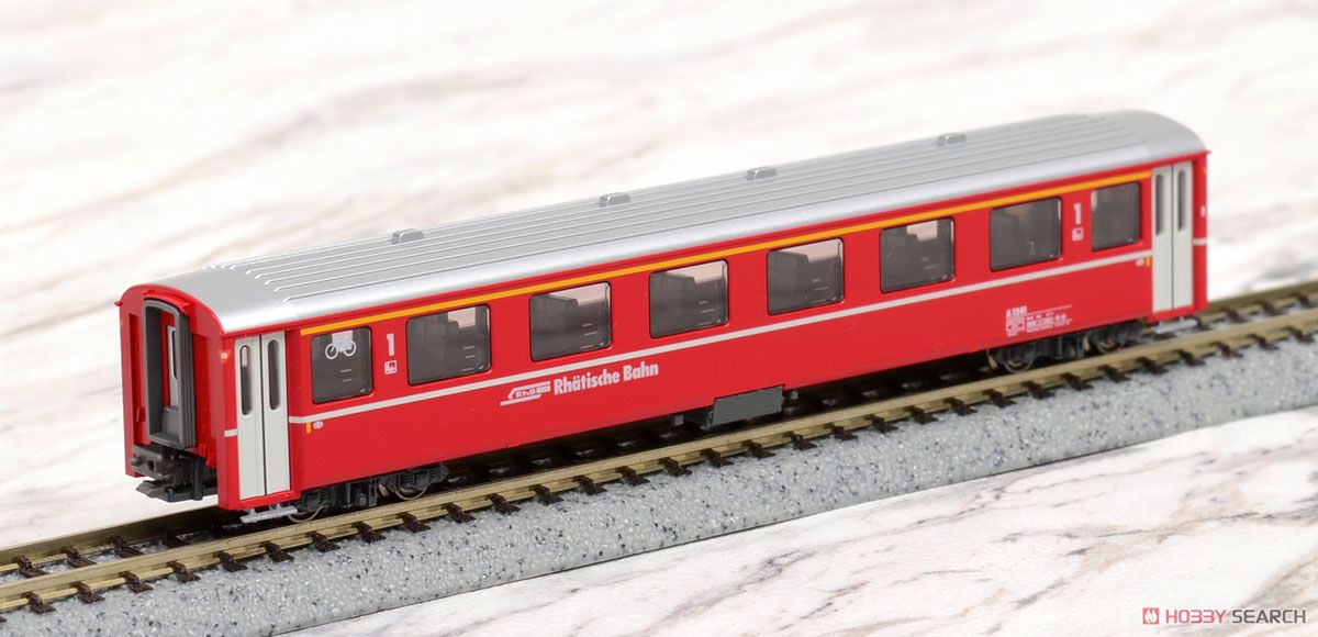 KATO製 アルプスの機関車 Ge4/4-III + アルプスの赤い客車 EWI (9両セット) ★レーティッシュ鉄道「のぞみ」キーホルダー付き ホビーサーチ流通限定セット (鉄道模型) 商品画像14
