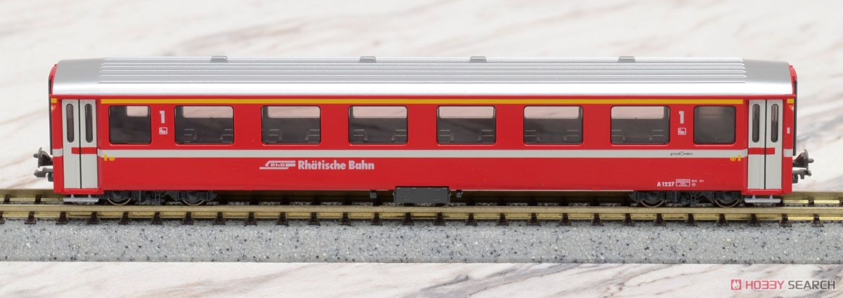 KATO製 アルプスの機関車 Ge4/4-III + アルプスの赤い客車 EWI (9両セット) ★レーティッシュ鉄道「のぞみ」キーホルダー付き ホビーサーチ流通限定セット (鉄道模型) 商品画像18