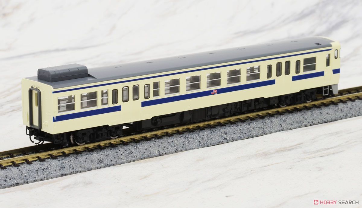 J.R. Diesel Train Type KIHA47-0 (Kyushu Area Color/without Ventilator) (2-Car Set) (Model Train) Item picture6