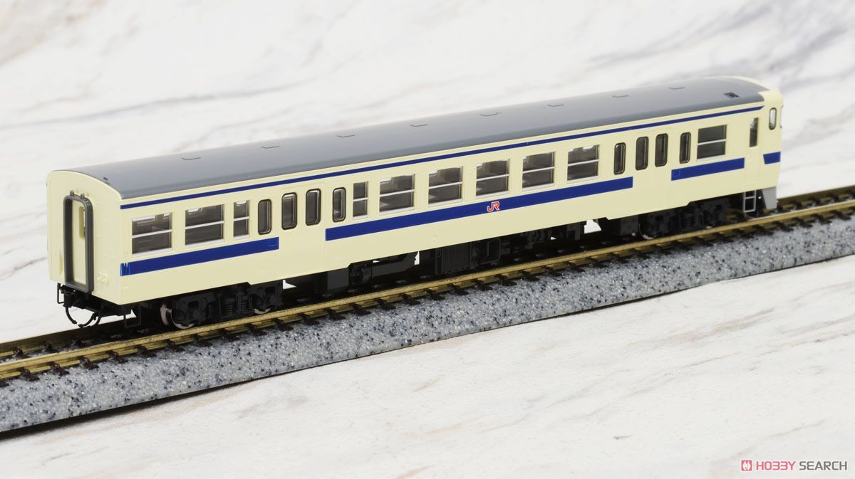 J.R. Diesel Train Type KIHA47-0 (Kyushu Area Color/without Ventilator) (2-Car Set) (Model Train) Item picture9
