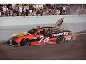 NASCAR Cup Series 2017 Toyota Camry BASS PRO SHOPS #78 Winner Martin Truex Jr (ミニカー)