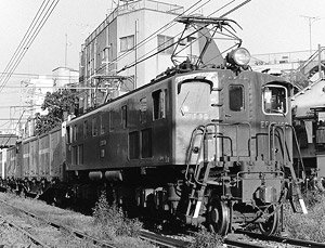 16番(HO) 国鉄 EF15形 電気機関車 中期型東芝 Hゴム仕様 暖地タイプ (組み立てキット) (鉄道模型)