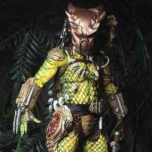 Predator: 1718/ Golden Angel Elder Predator Ultimate 7inch Action Figure (Completed)