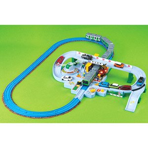 Let`s Play with Tomica! Railroad Crossing Set (Plarail)