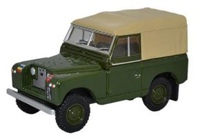 (OO) Land Rover Series II SWB Canvas REME (Model Train)