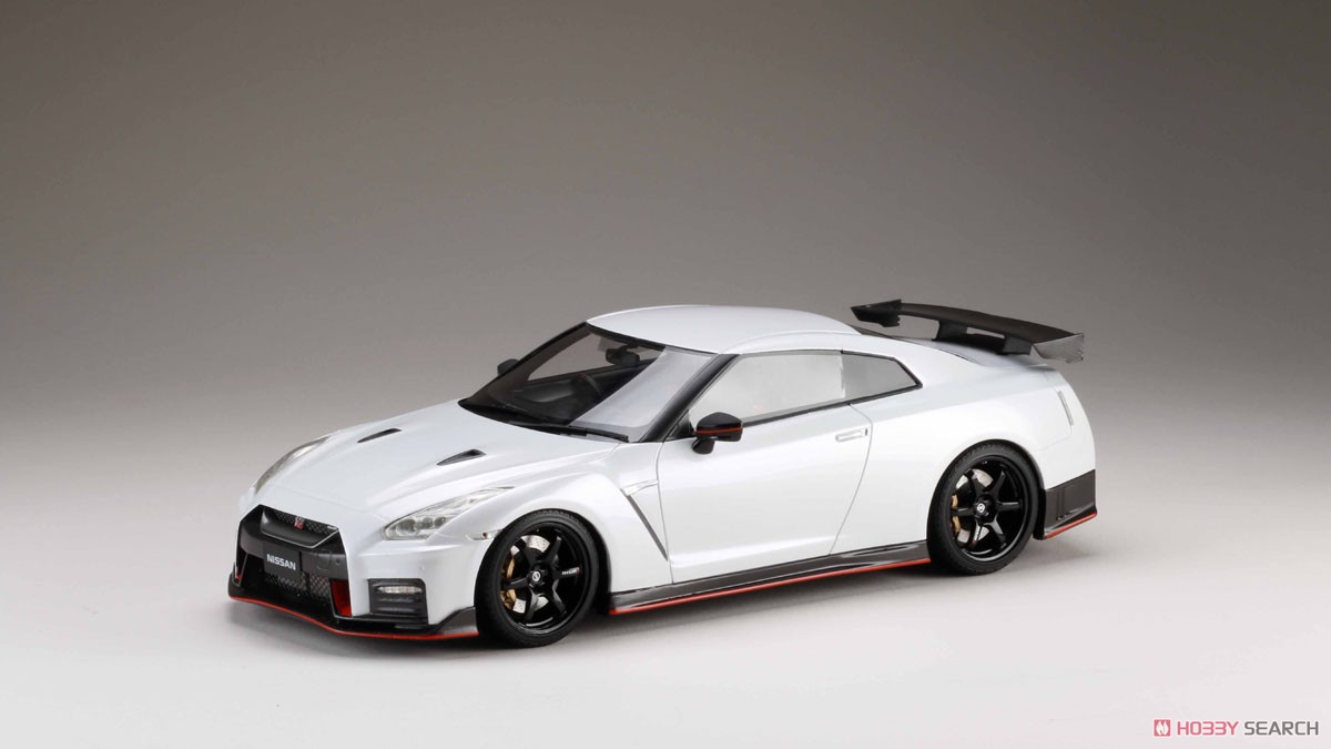 ニッサン GT-R (R35) NISMO 2017 ブリリアントホワイトパール (ミニカー) 商品画像1