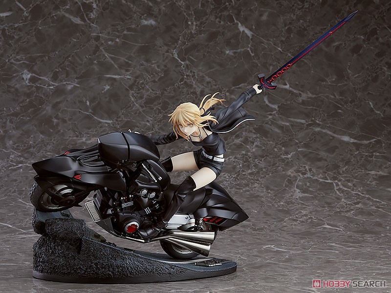 Saber/Altria Pendragon [Alter] & Cuirassier Noir (PVC Figure) Item picture1