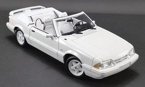 1993 Ford Mustang LX Convertible - Vibrant White with White Interior - Ford Feature Edition (Diecast Car)