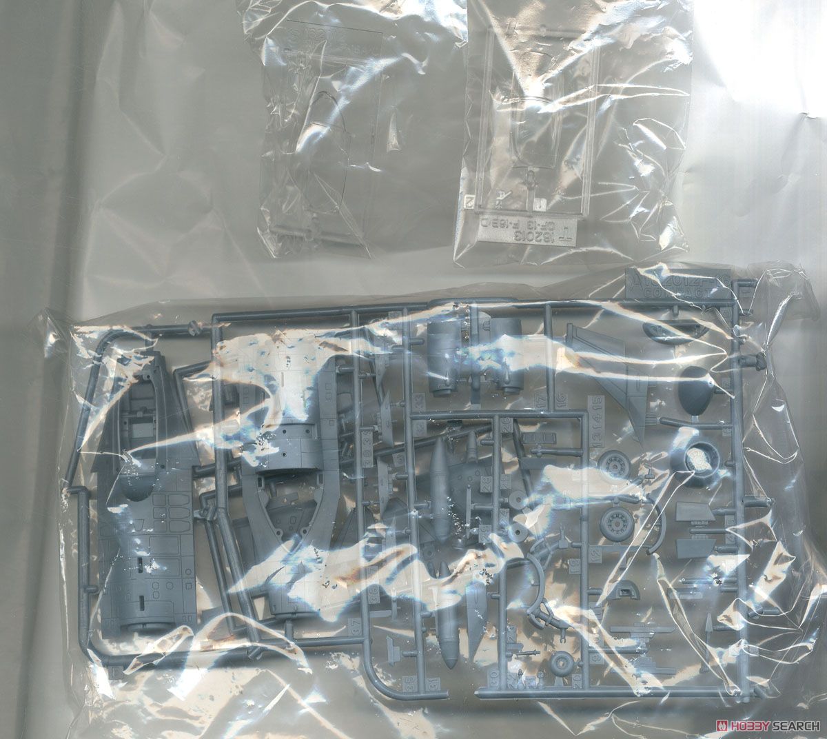 コンパクトシリーズ：USAF F-16C/F-16D Block 50 (プラモデル) 中身2