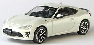 Toyota 86 GT-Limited 2016 (Crystal White Pearl) GAZOO Racing Package (Diecast Car)