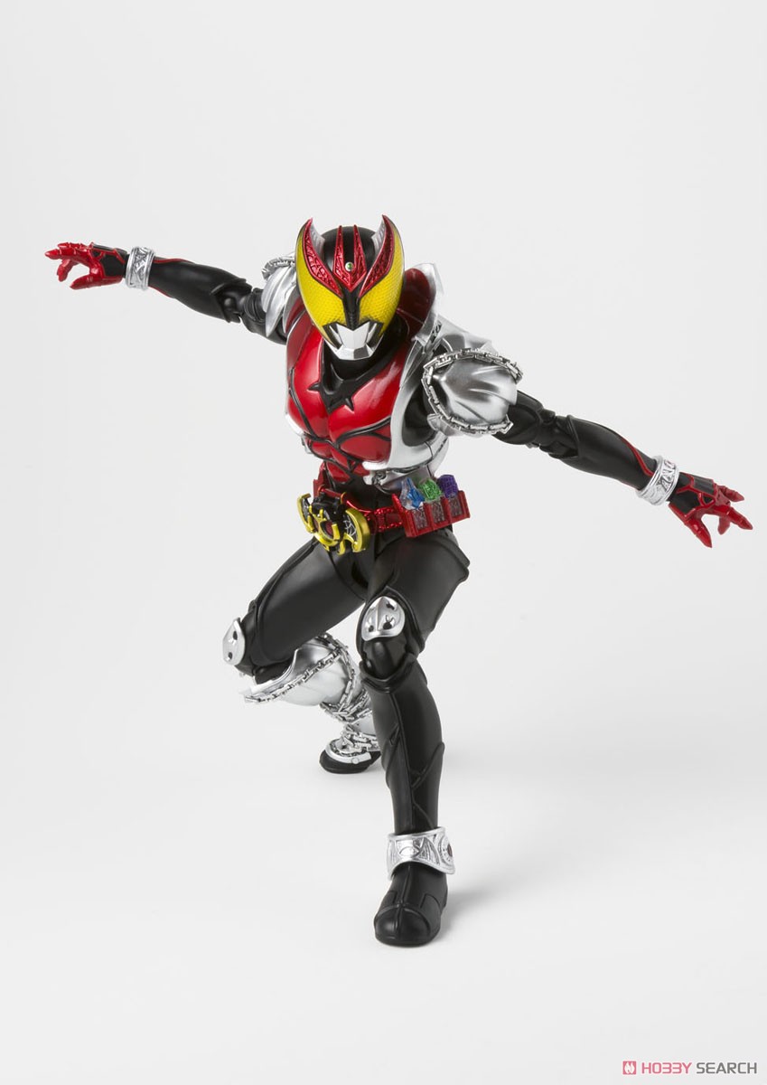 S.H.フィギュアーツ(真骨彫製法) 仮面ライダーキバ キバフォーム ※初回特典付 (完成品) 商品画像6