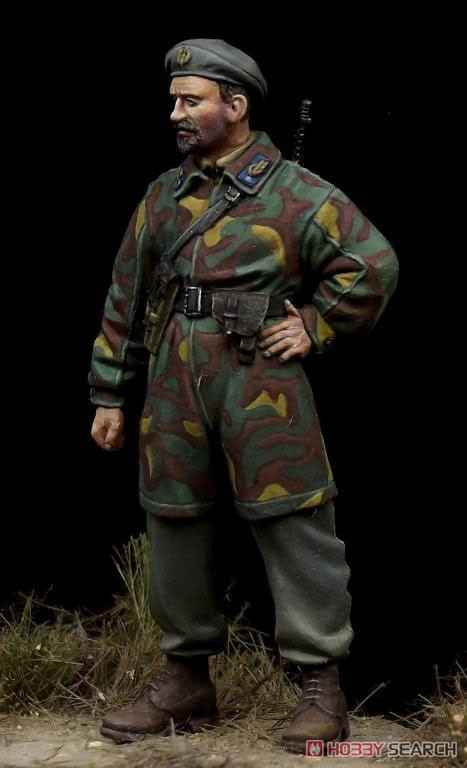 Italian Paratrooper Officer `Nembo Division` WW II (Plastic model) Item picture1