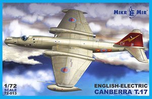 E.E. Canberra T.17 (Plastic model)