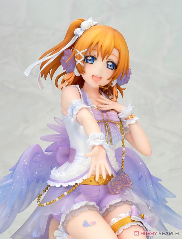 Honoka Kosaka White Day Edition (PVC Figure) Item picture6