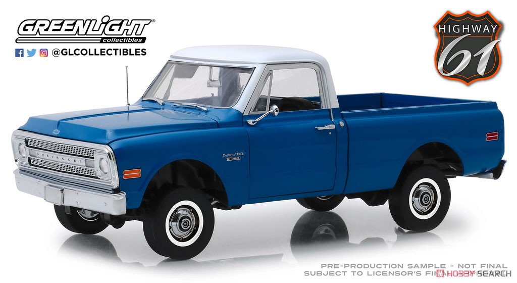 Highway 61 - 1970 Chevrolet C-10 with Lift Kit - Dark Blue Poly (ミニカー) 商品画像1