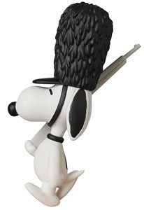 UDF No.491 Peanuts Series 10 Queen`s Guard Snoopy (Completed)