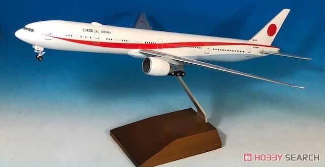 日本政府専用機 (航空自衛隊) 777-300ER 2号機 (木製スタンド) (完成品飛行機) 商品画像1