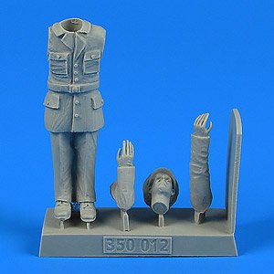 Kriegsmarine WWII Officer3 for German Schnellboats, German Human Torpedoes, German Midget and Coastal Submarines (Plastic model)