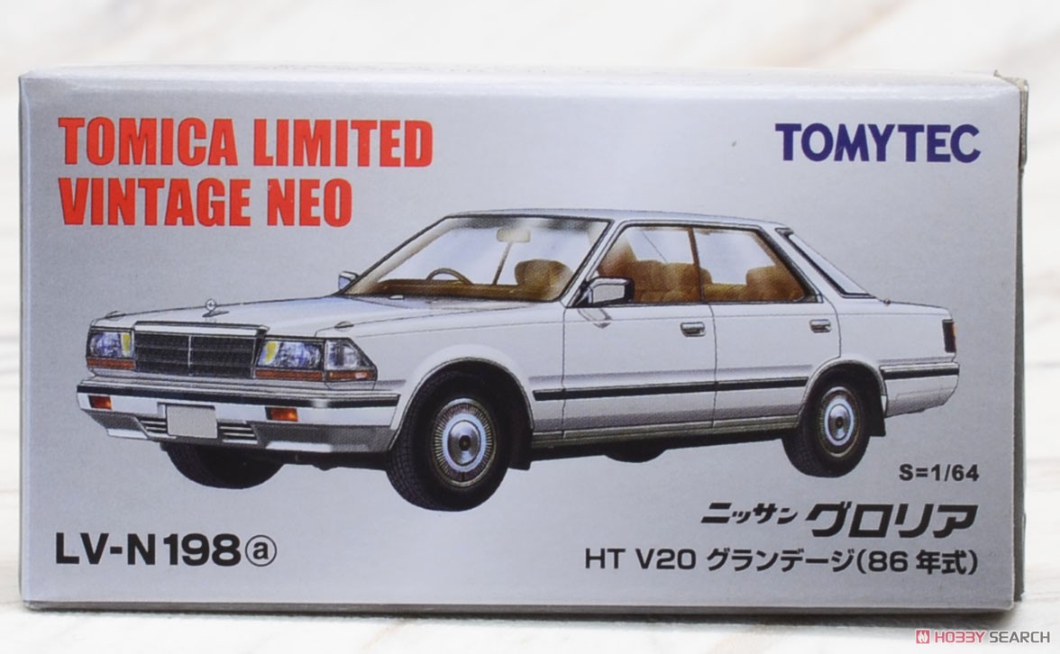 TLV-N198a Gloria Grandage (White) (Diecast Car) Package1