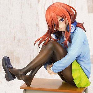 Miku Nakano (PVC Figure)
