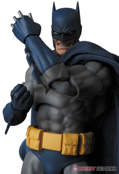 Mafex No.105 Batman `HUSH` (Completed) Item picture9