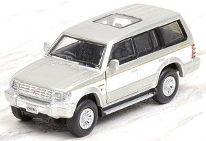 三菱 パジェロ 2nd Generation ホワイト RHD (ミニカー)