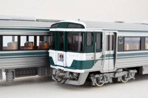 1/80(HO) J.N.R./J.R. Shikoku Series KIHA185 JNR Era (Green Stripe) Three Car A Set (3-Car Set) (Pre-Colored Completed) (Model Train)
