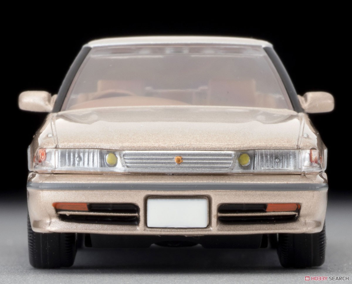 TLV-N179c Toyota MarkII 3.0 Grande G (Beige) (Diecast Car) Item picture3