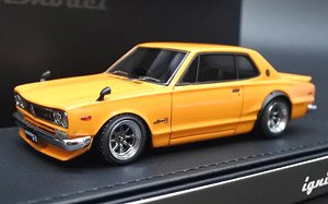 Nissan Skyline 2000 GT-R (KPGC10) Brown (ミニカー)