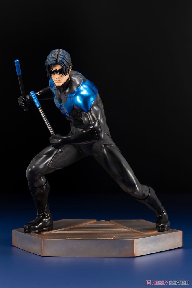 Artfx Nightwing (Completed) Item picture2