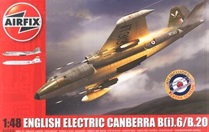 EE Canberra T.4 WJ870, No.231 Operational Conversion Unit, Royal Air Force, Circa 1971 (Plastic model)
