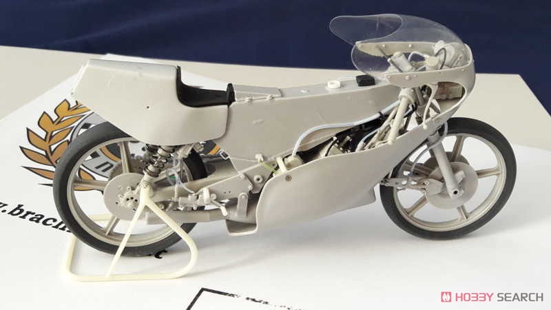 伊 ガレリ 125cc 1982年 ライダー：エウジーニョ・ラッツァリーニ (プラモデル) 商品画像10