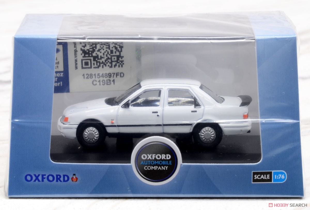 (OO) フォード シエラ サファイヤ ダイヤモンドホワイト (鉄道模型) パッケージ1