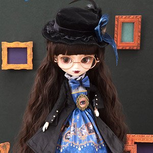 Pullip / Claudia (Fashion Doll)