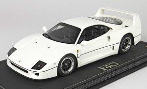 フェラーリ F40 1987 ホワイト/ブラックインテリア ケース付 (ミニカー)