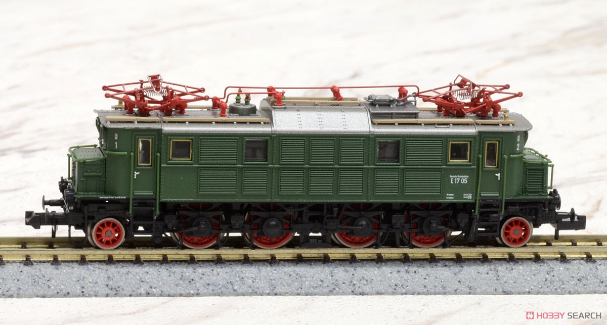 E-Lok E 17 05 DB Ep. IIIb Chromoxidgrun (西ドイツ国鉄 E17形電気機関車 グリーン) ★外国形モデル (鉄道模型) 商品画像1