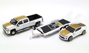 2018 Chevrolet 3500 Dually with 2018 Chevrolet Camaro SS with HD Trailer - Hurst Performance (ミニカー)