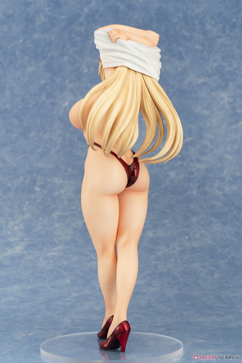 Blonde Girl I Met at Sea (PVC Figure) Item picture13