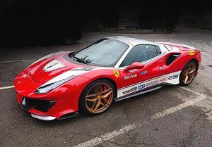 フェラーリ 488 ピスタ スパイダー クローズドルーフ スペシャルバージョン ラウダ (ケース付) (ミニカー)