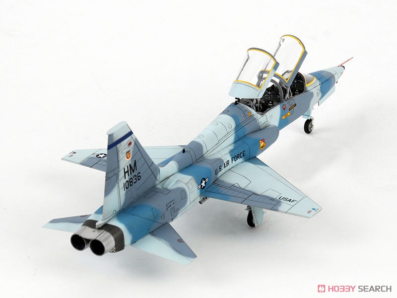 T-38B Talon `Lift Trainer` (Premium Edition Kit) (Plastic model) Item picture2