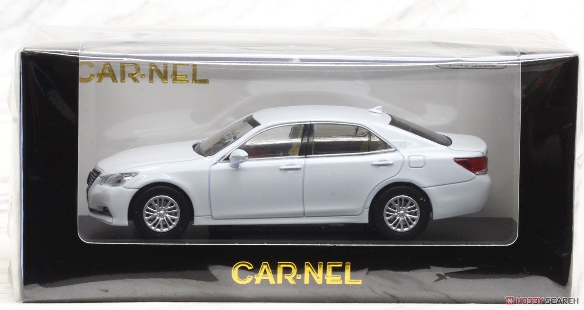 Toyota Crown Royal Saloon G (GRS210) 2016 White Pearl Crystal Shine (Diecast Car) Package1