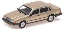 ボルボ 740 GL 1986 ゴールド (ミニカー)