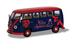 VW キャンパーバン `Happy Anniversary` (ミニカー)