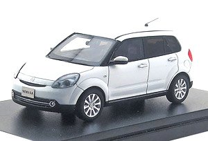 MAZDA VERISA L (2006) クリスタルホワイトパールマイカ (ミニカー)