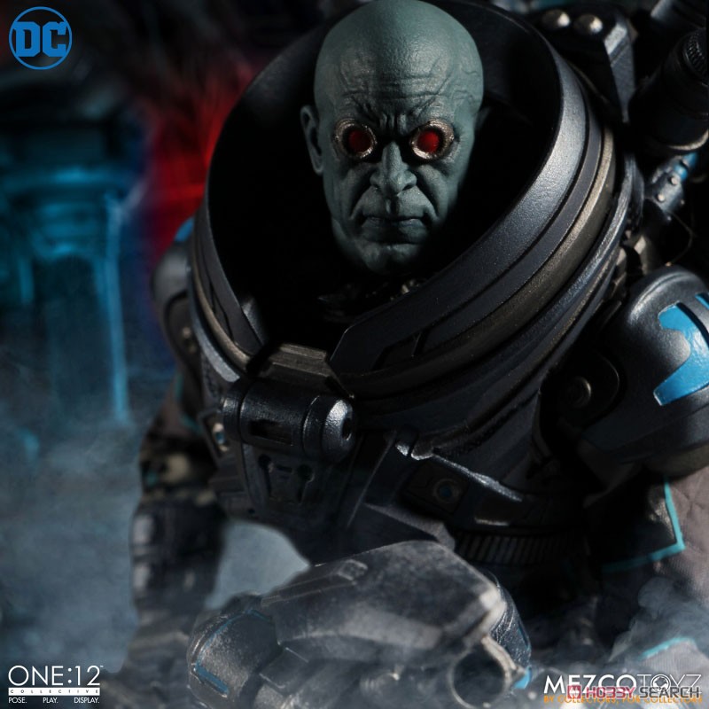 ONE:12 Collective/ DC Comics: Mr. Freeze 1/12 Action Figure Deluxe Edition (Completed) Other picture5