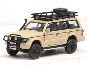 Mitsubishi Pajero 2nd Generation Matt Ivory Jungle pack LHD (Diecast Car)