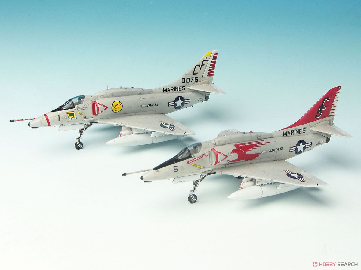 A-4E Skyhawk `VMAT-102 Skyhawks` (Set of 2) (Plastic model) Other picture1
